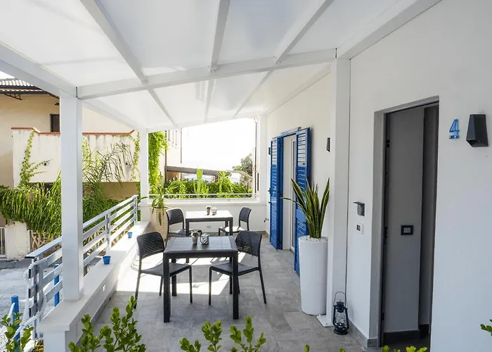 Frühstückspension Le Casette Sul Mare - 4*