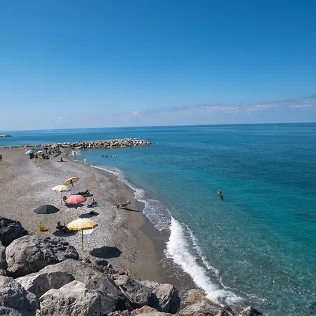 Le Casette Sul Mare - فندق مبيت وإفطار 4*