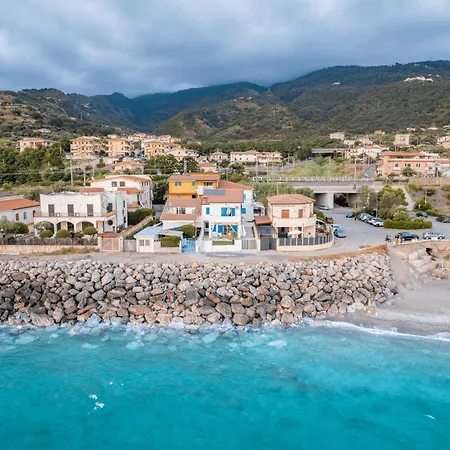 Le Casette Sul Mare - فندق مبيت وإفطار