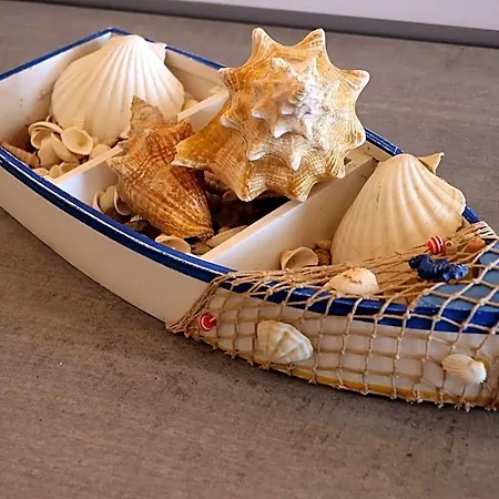 Le Casette Sul Mare - לינה וארוחת בוקר 4*